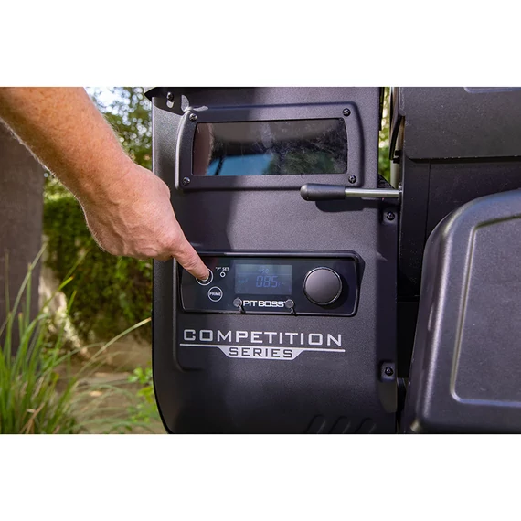 Pit Boss Competition Series 1600 TITAN pellet grill – smoker
