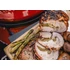Kamado Joe Classic II grillben sült steak és zöldségek BBQ sütés közben
